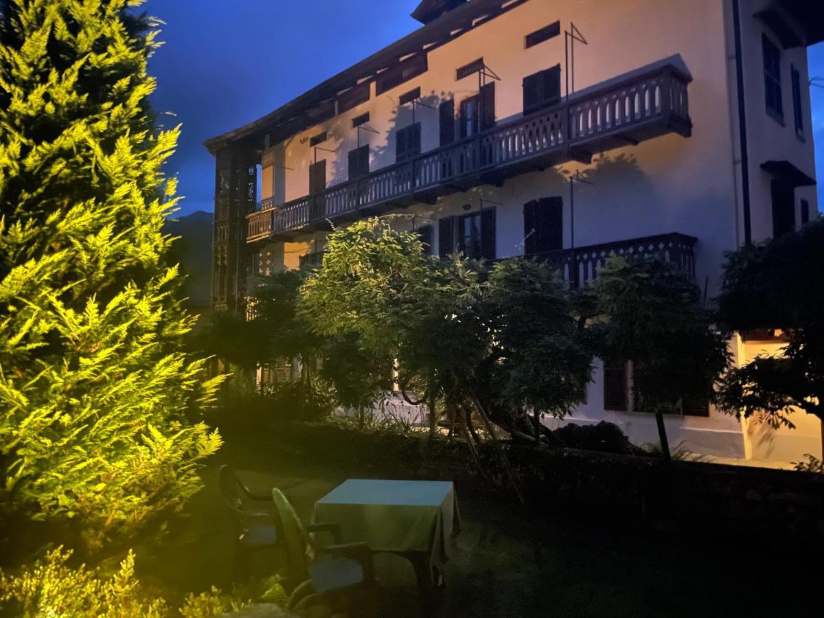 Dimora Fiorita Senior My Holiday Home 瓦拉洛 外观 照片